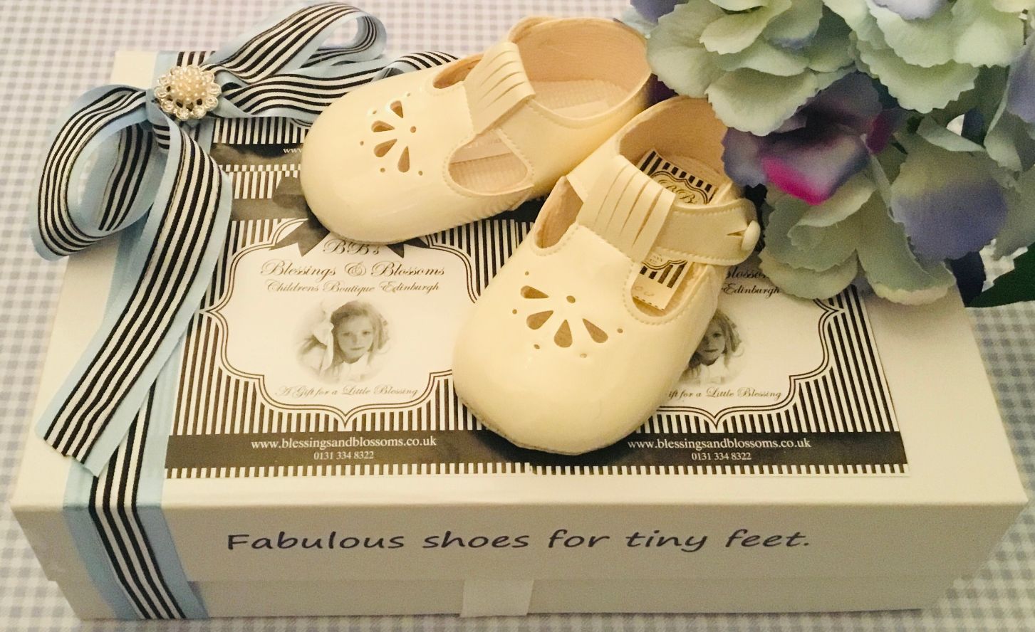 Early Days -e- Ivory Patent b shoe E-12
