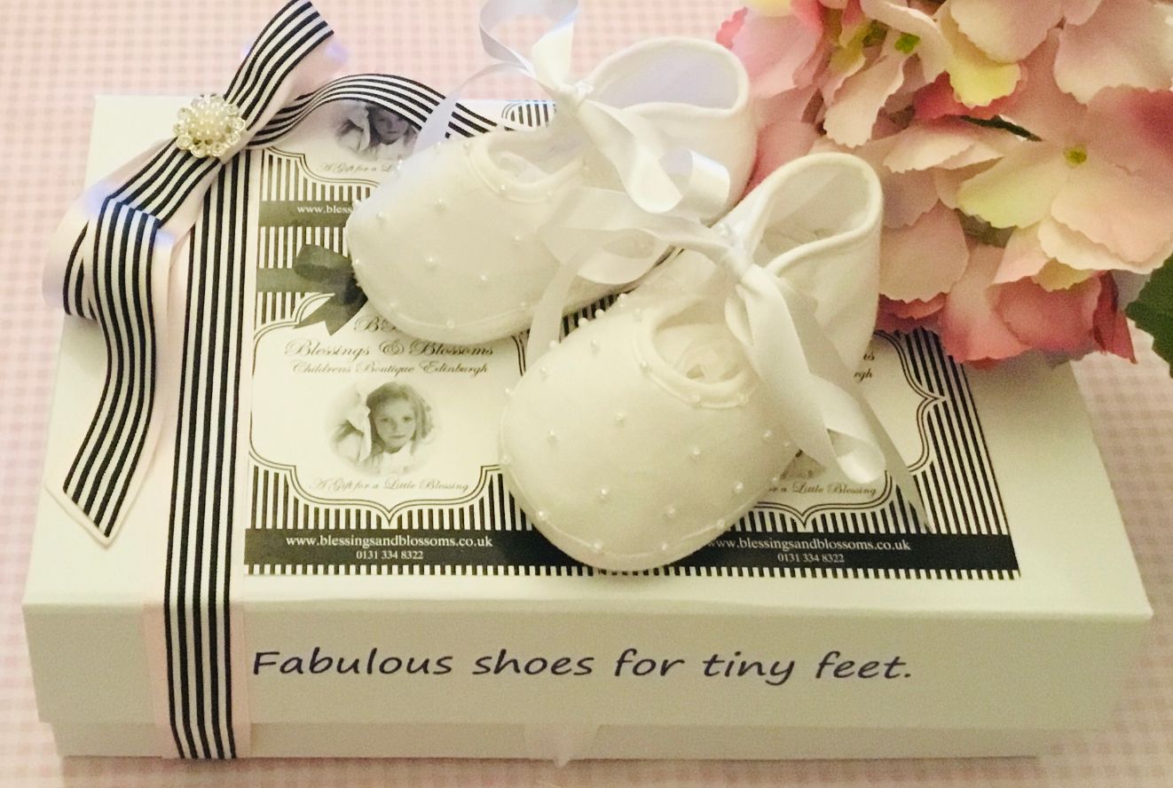 Pretty Originals -po- White Linen Pearl shoe PO-8